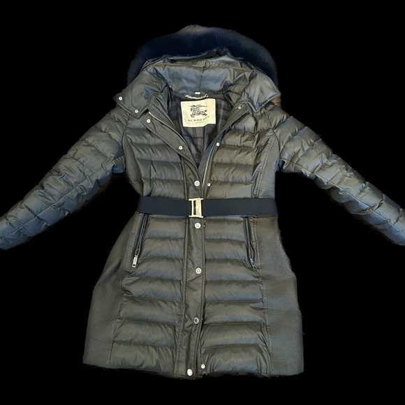 BURBERRY ABBEYDALE FOX-FUR
TRIMMED PUFFER COAT. - Picture 2 of 5